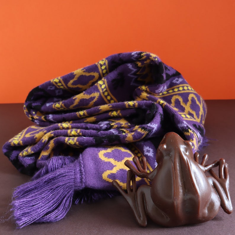 Purple frog scarf image 1