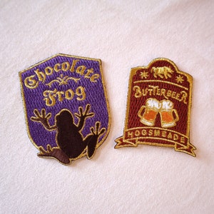 Purple frog iron on patch image 5