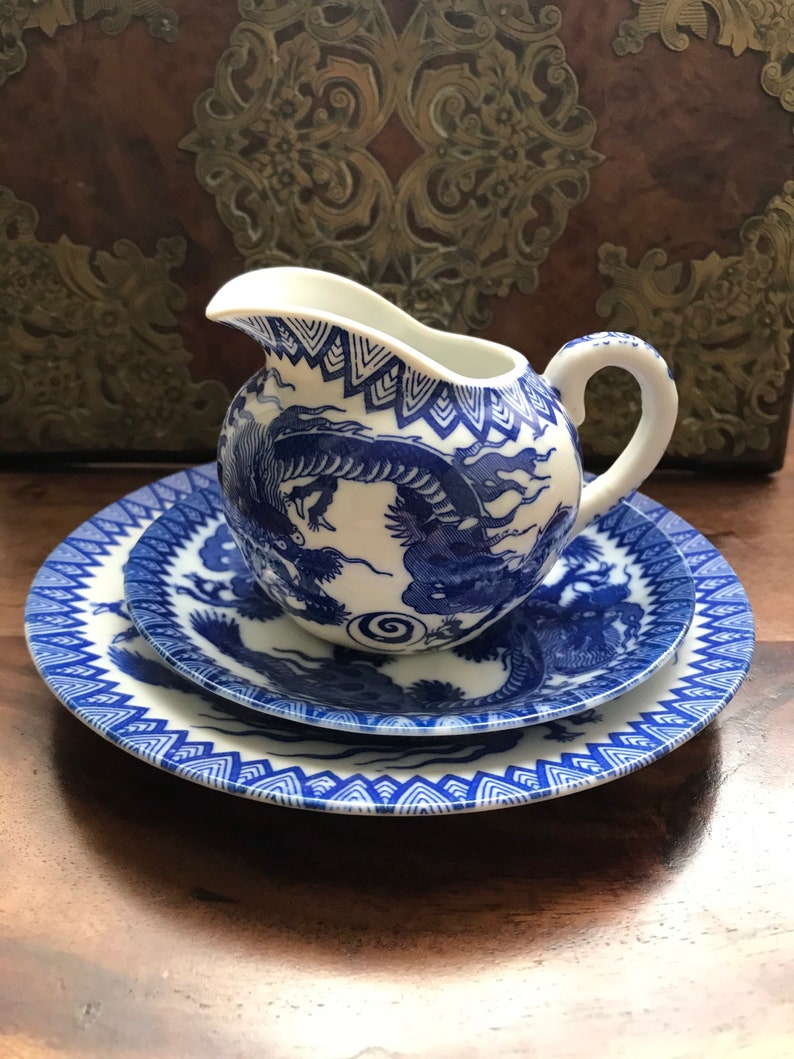 Beautiful Antique Japanese egg shell china blue and white dragon chasing flaming pearl design milk jug /& sugar use or cabinet