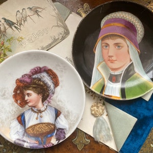 Beautiful pair of antique Victorian/Edwardian hand painted on print female portrait design jewellery/trinket pin tray /ring dish (D2)