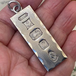 Unusual vintage heavy solid Sterling Silver 1977 Birmingham hallmarked Modernist/Brutalist Ingot pendant/charm ( 4 )