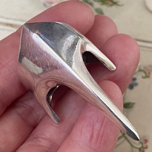 Unusual vintage novelty solid 925 Sterling Silver  brutalist / modernist gothic claw design Ring ( 3d )