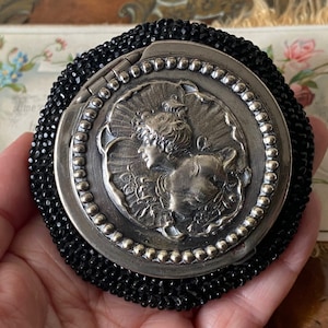 Unusual antique Edwardian art nouveau lady in poppy flower silver plated metal & beadwork purse ( 1 )