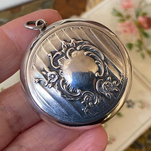 Fabulous antique decorative ‘800’ silver miniature mirror compact / pill box, locket type necklace pendant ( 4 )