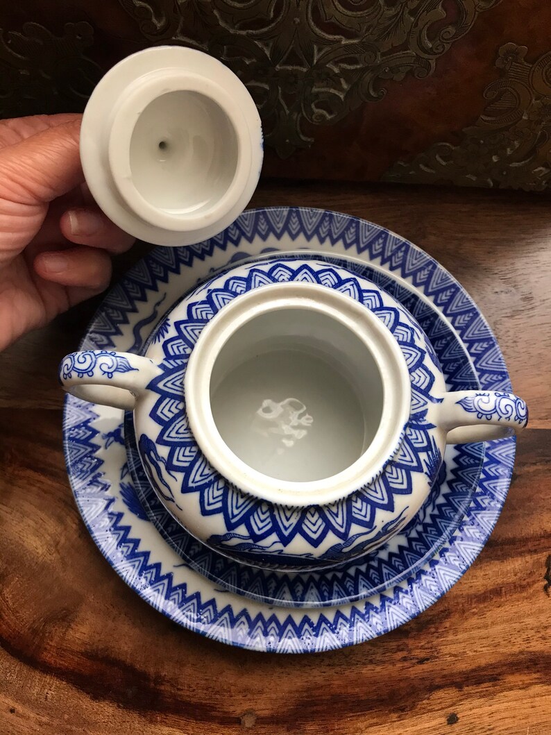 Beautiful Antique Japanese egg shell china blue and white dragon chasing flaming pearl design milk jug /& sugar use or cabinet