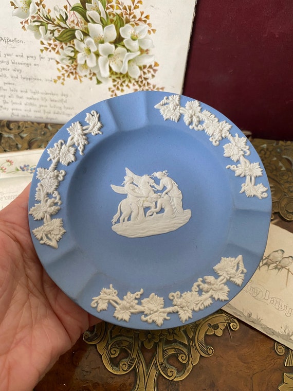 Three Beautiful Wedgwood Blue Jasperware Pottery … - image 7