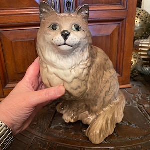 Fatastic Unusual vintage large English beswick China brown /grey long haired Persian cat ornament (A)