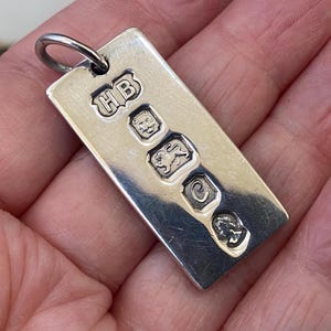 Unusual vintage heavy solid Sterling Silver 1977 London hallmarked Modernist/Brutalist Ingot pendant/charm ( 4 )