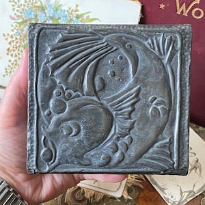 Unusual antique Victorian /Edwardian arts and crafts hammered embossed pewter fish keepsake /jewellery box ( G )