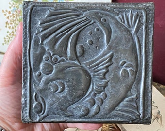 Unusual antique Victorian /Edwardian arts and crafts hammered embossed pewter fish keepsake /jewellery box ( G )