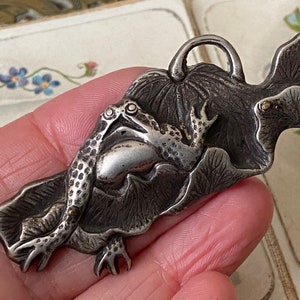 Unusual antique Silver plated metal frog on lily pad Japanese menuki type decoration/attachment ( 1 )