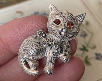 Fabulous unusual Vintage 925 Sterling Silver Cat / Kitten Brooch / Pin ( 2 )
