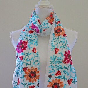 White Floral Tassel Scarf, Summer Scarf, Spring Scarf,  Winter Scarf, Fashion Scarf, Floral Scarf, Lightweight Scarf, Tassel Hijab