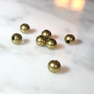 Seamless Round Beads - Raw Brass - 400 pieces - 4 mm Round Ball Beads, Smooth Round Brass Beads, Brass Spacer Beads for Necklaces Bracelets