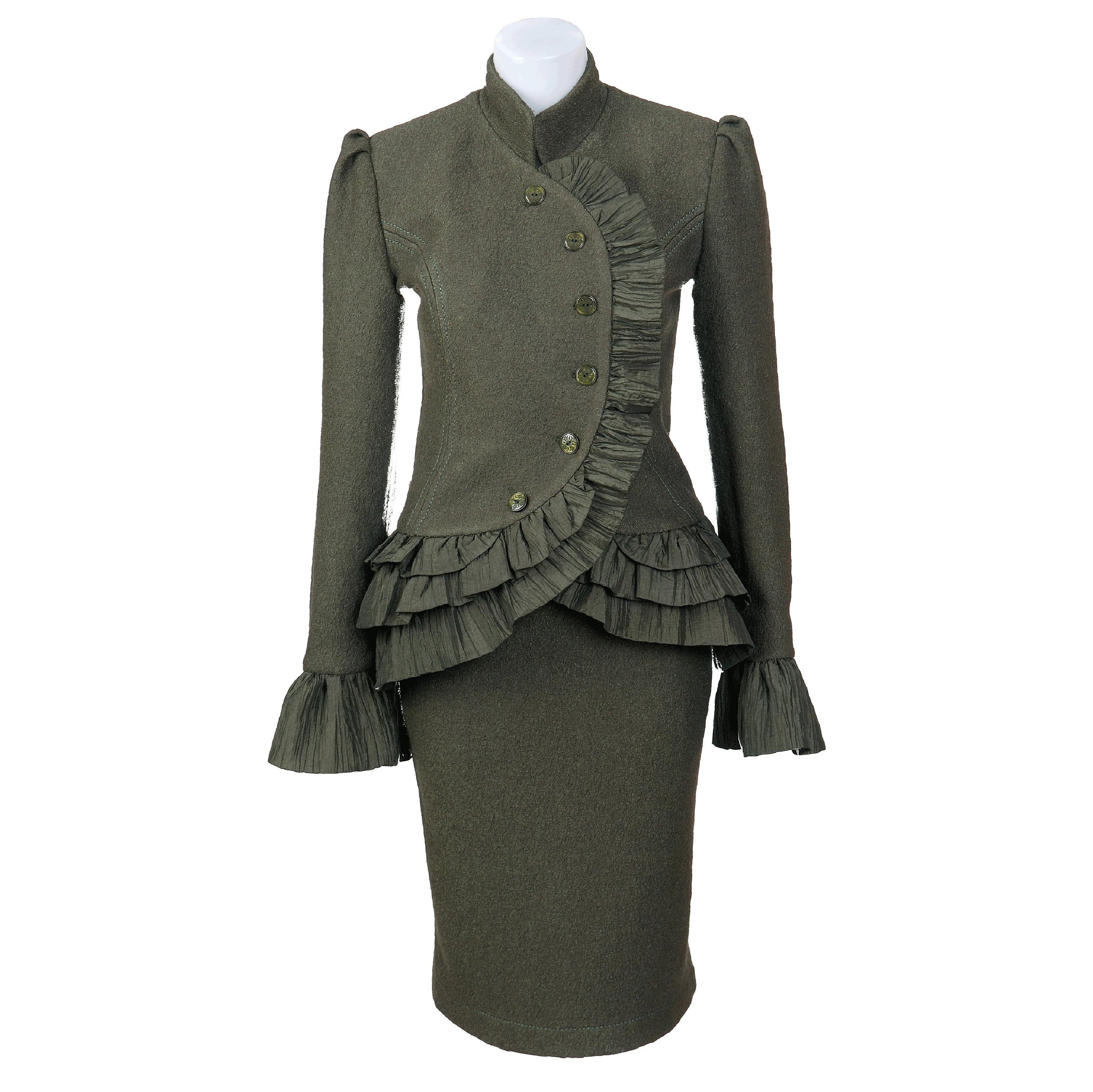 New/green Wool Boucle Taffeta Skirt Suit/flared Ruffle Peplum Jacket ...