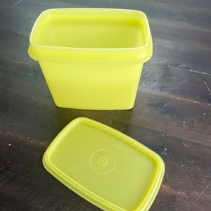 Yellow Tupperware Container With Lid | Vintage Tupperware