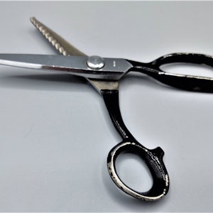 Vintage Pinking Shears - Sewing Scissors - Produced by Bell - Made in Japan