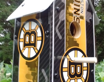 Boston Bruins birdhouse