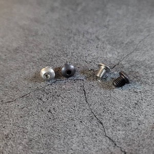 Button Head Screw 8-32 (Silver or Black)