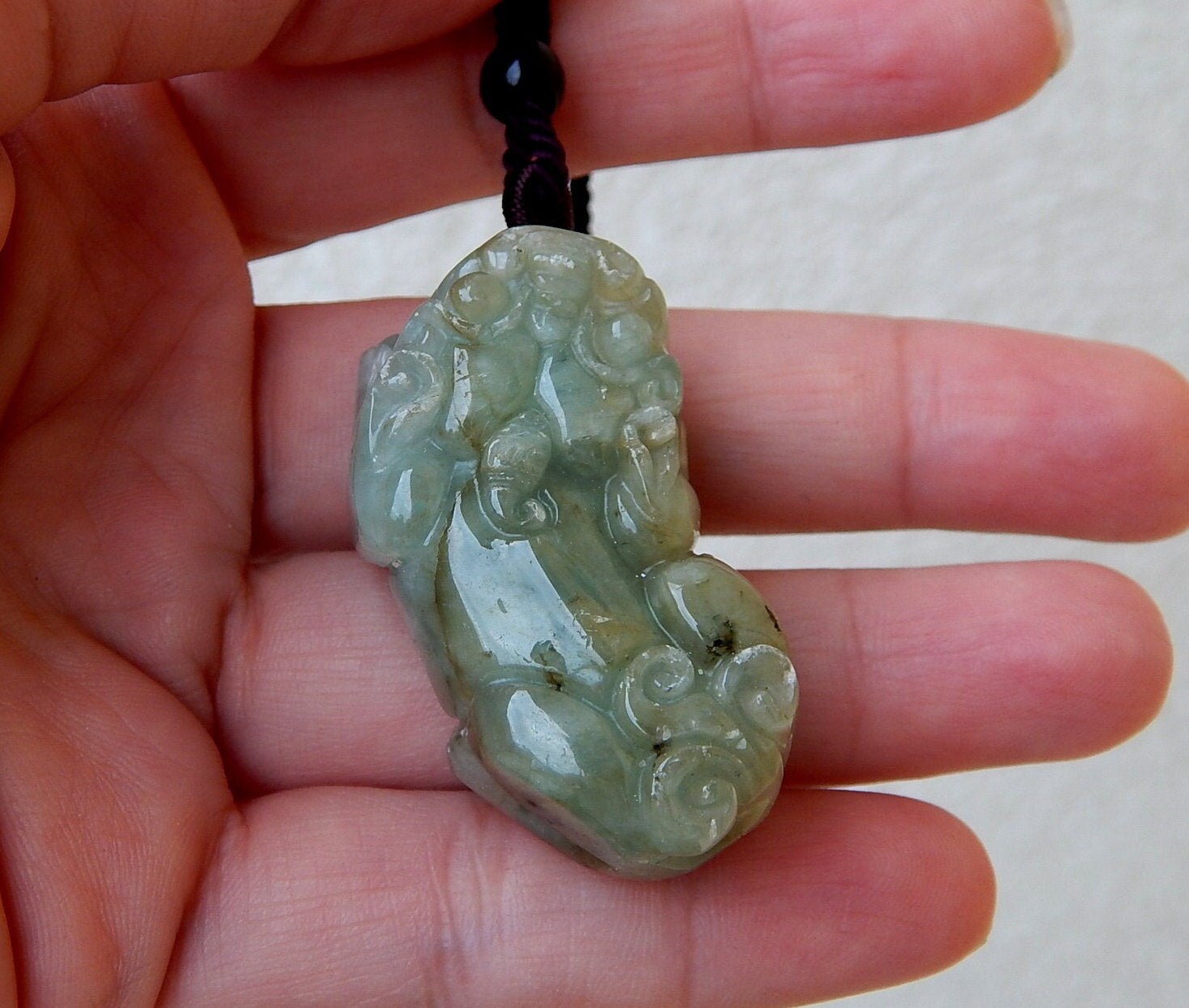 翡翠の彫刻ペンダント翡翠満緑の貔貅彫刻 上質光沢 C1A048 天然