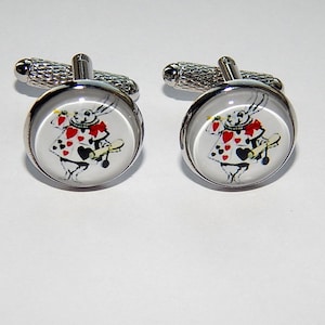 Gemelos de Alicia en el país de las maravillas, joyas de Alicia en el país de las maravillas, gemelos de conejo blanco, gemelos de cartas, joyas de naipes, joyas de conejo