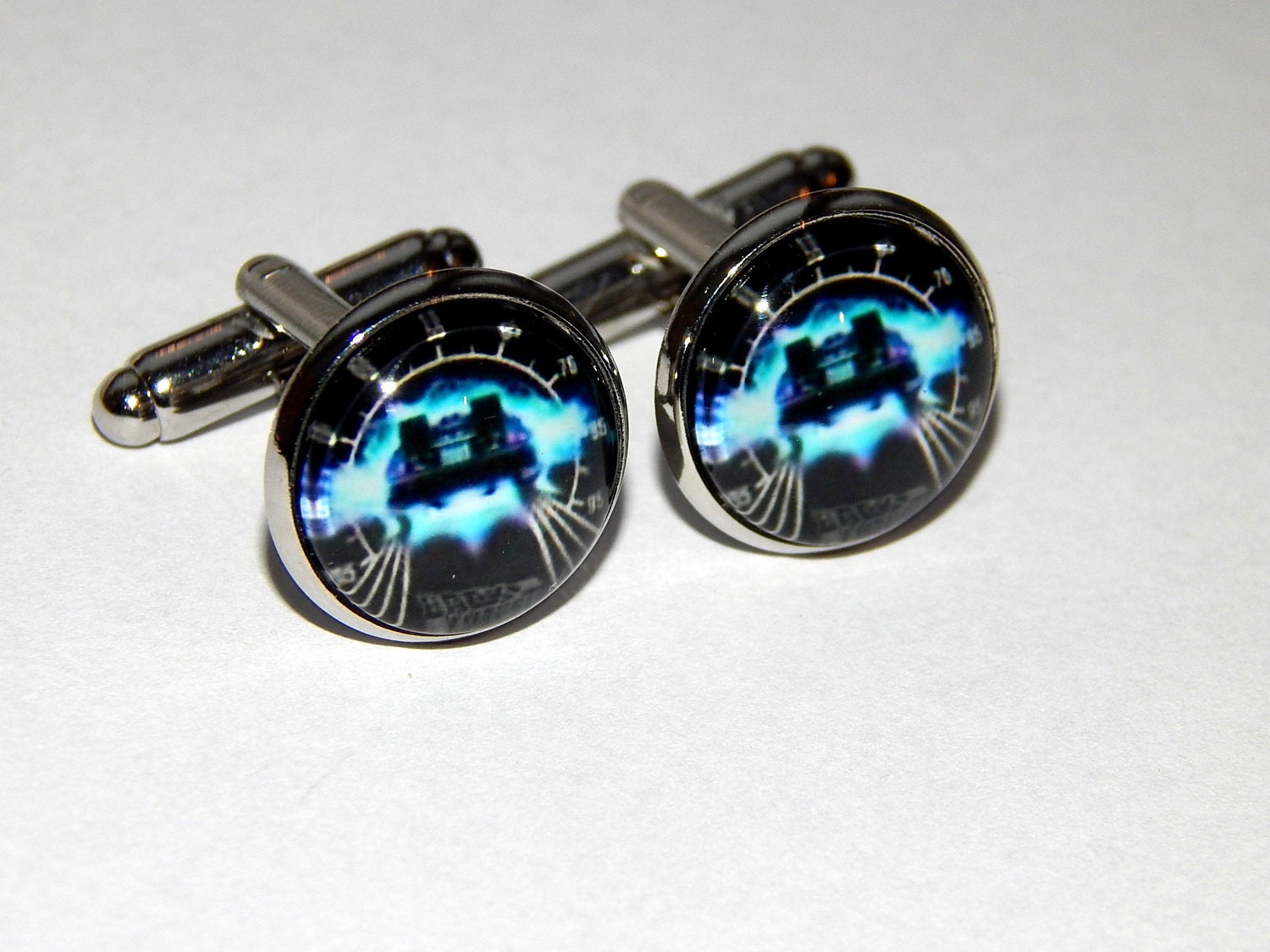 バック・トゥ・ザ・フューチャーのカフスボタン：タイムマシンカーのスピードメータージュエリー - Etsy 日本