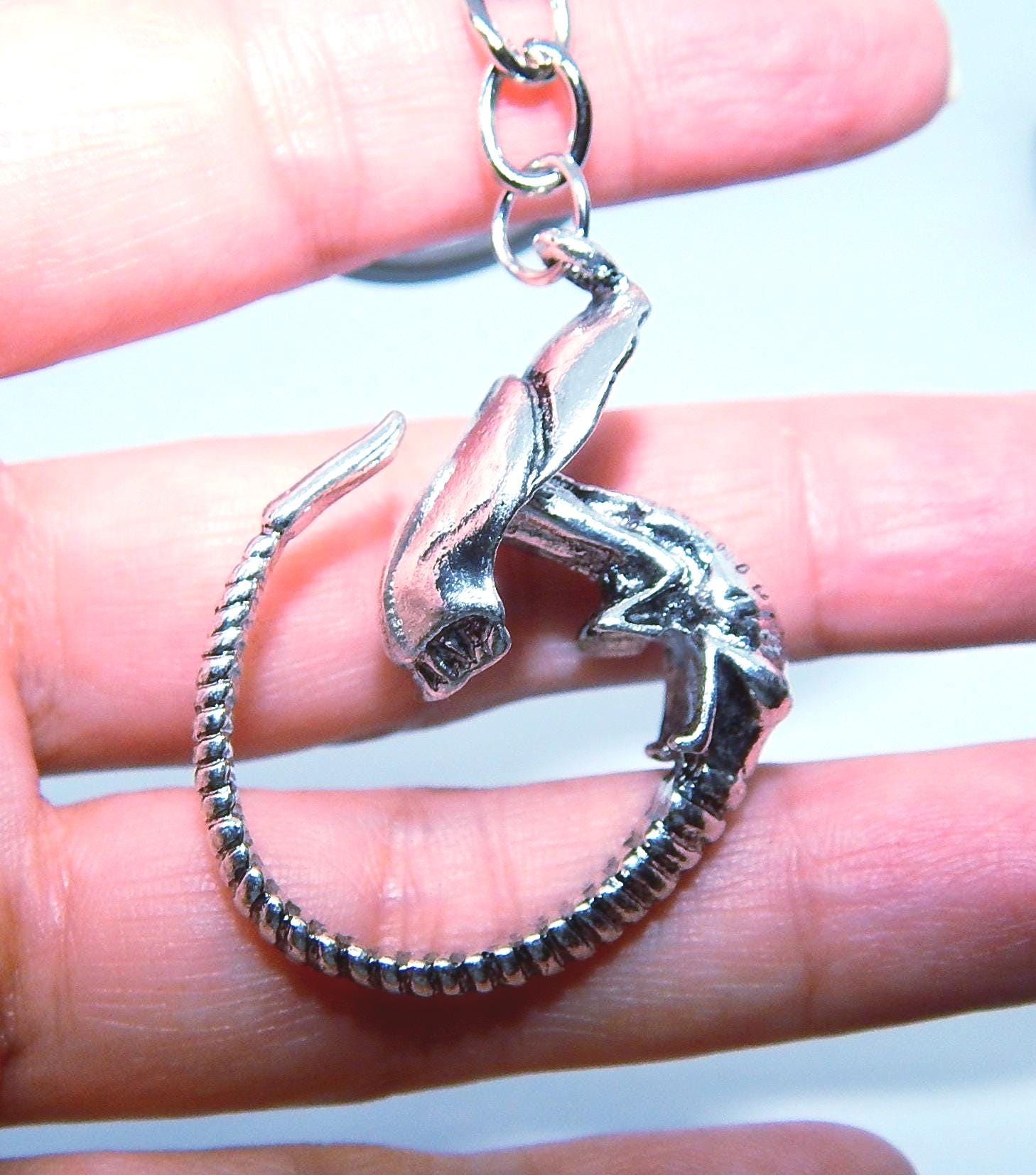 Alien Xenomorph Predator Keychain Pendant Necklace Jewelry, Predator ...
