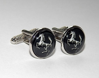 Boutons de manchette avec logo Ferrari : bijoux argentés emblème de voiture