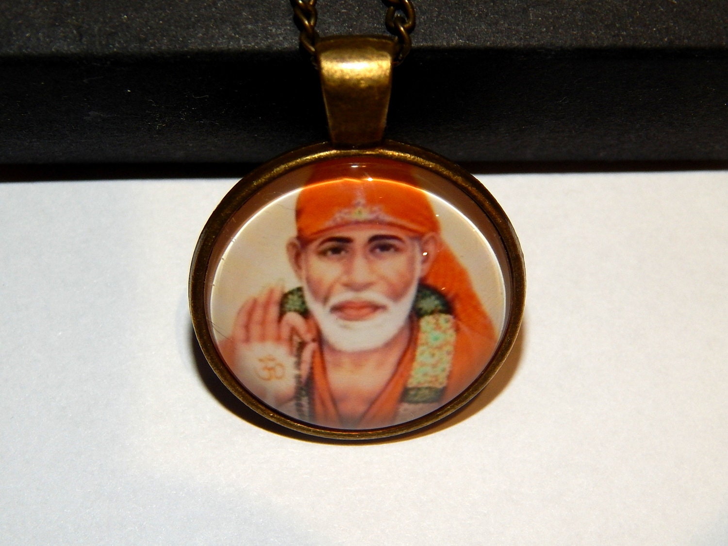 サイババペンダントネックレス：インドのグルジュエリー - Etsy 日本