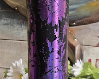 ノーム＆ワイルドフラワー 20オンスタンブラー | レーザー彫刻ホログラフィックステンレススチール | レインボーガーデンノームタンブラー