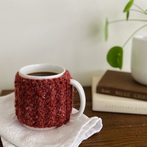Red Crochet Mug Cozy Coffee Mug Mug Crochet Wrap Mug Warmer Coffee Cozy Tea Cozy Cup Cozy Cozies Handmade Crochet Sewn zdjęcie 2