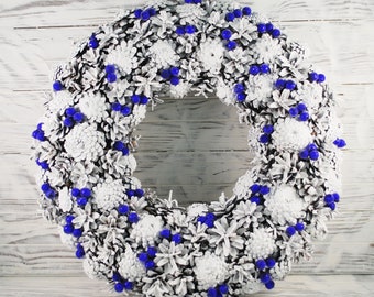 Winter wreath pine cones for front door blue white , Winter holiday home decor, Natural rustic decorations