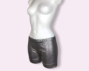 Short métallique, short Rave, tenue de festival, tenue de rave, tenue de pole dance, femme Burning man.