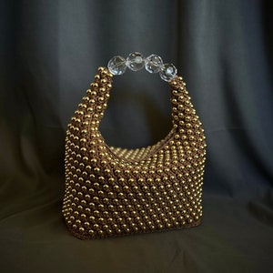 Gehäkelte Damenhandtasche mit goldenen Perlen, goldene Luxustasche, vegane Crossbody, Top Griff, kleine Geldbörse, Geschenk für Mutter, Umhängetasche
