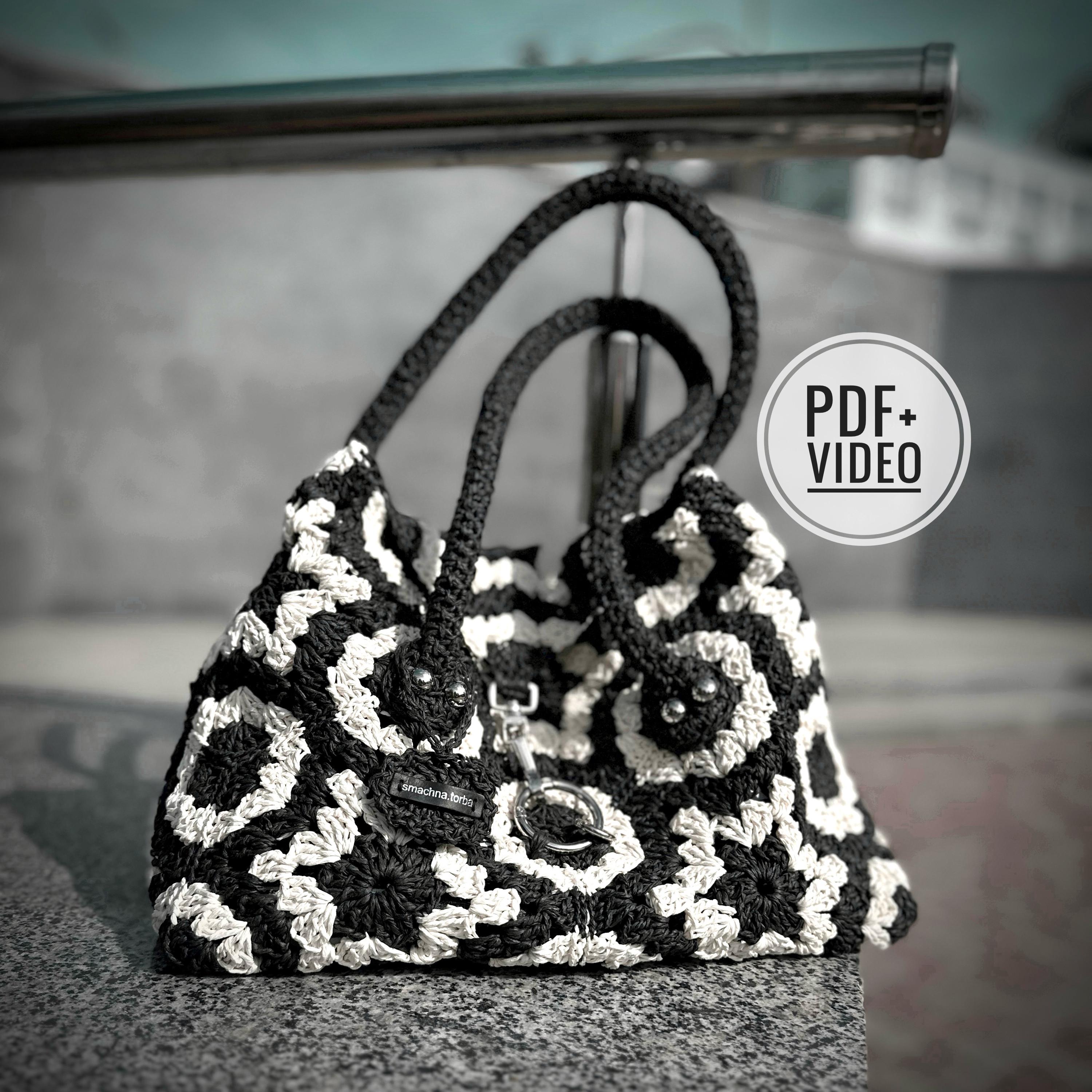 30 Beautiful and Stylish Monochrome Crochet Patterns 20 Monochrome Granny Hexagon Bag Pattern