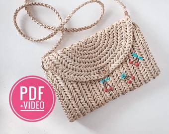 Small crossbody clutch crochet pattern PDF and video tutorial, digital instant download
