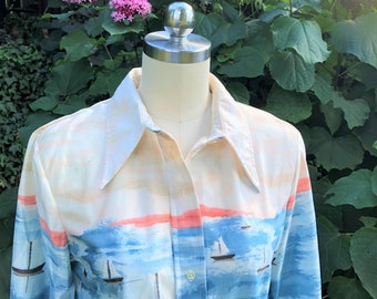 UNISEX GROOVY 70's Shirt/70's Shirt/70's Pointy Collar Shirt/Collectible 70's Shirt/70's Shirt/Unisex Shirt/Groovy 70's Shirt/Mint Condition