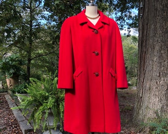 RED LLAMA Coat/50's Red Coats/50's Coats/Vintage Coats/Llama Coats/Red Coats/Dress Length Coats/Vintage Llama Coats/Near MINT Condition