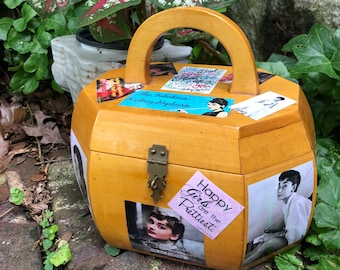 AUDREY HEPBURN Box Handbag/70's Box Handbags/Box Purses/Box Handbags/Decoupage Purses/Audrey Hepburn/70's Purses/Shabby Chic Condition