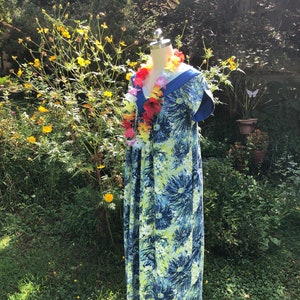 HAWAIIAN MUMU/70&#39;s Hawaiian Mumu/Hawaiian Dresses/Vintage Mumu/Vintage Hawaiian Dresses/Hawaiian House Coat/Mumu/MINT Condition