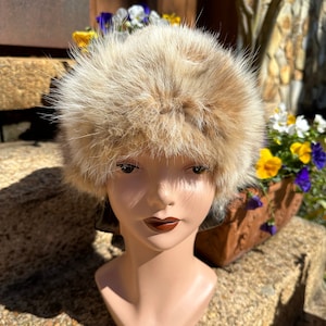FABULOUS 60&#39;s FOX FUR Hat/Canadian Hats/Furs/Fur Hats/Vintage Fur Hats/60&#39;s Hats/Real Fox Hats/Winter Hats/Near Mint Condition