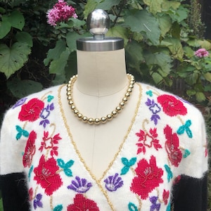 80&#39;s FLORAL BEADED Sweater/80’s Sweaters/80’s Fashion/Vintage Floral Knit Sweater/80’s Beaded Sweater/Vintage V-neck Sweater/MINT Condition