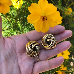 80&#39;s GIVENCHY Love Knot Earrings/Givenchy Jewelry/Signed Givenchy/Vintage Clip Ons/80&#39;s Jewelry/Collectible Jewelry/Near Mint Condition