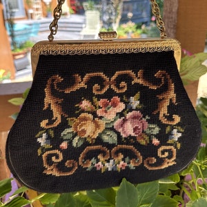 50&#39;s HANDMADE NEEDLEPOINT Handbag/Floral Needlepoint Bag/50’s Purse/Vintage Purse/Vintage Needlepoint/50’s Fashion/Floral Bag/MINT Condition