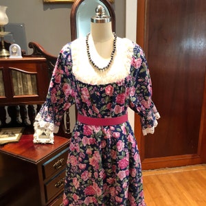 RARE 70&#39;s COTTAGE Core XL Floral Maxi/Princess Kaiulani Dress/Cottage Core Dresses/Princess Kaiulani/Cottage Core Hawaiian/Mint Condition