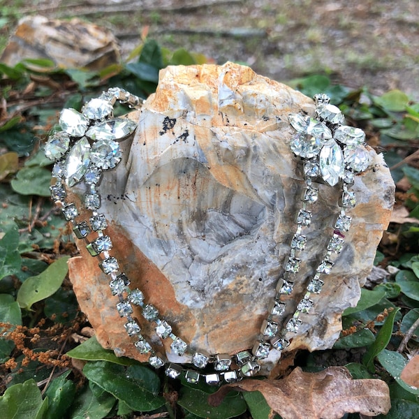 LOVELY 40's Rhinestone Flower Necklace/Rhinestone Necklaces/40's Necklaces/40's Jewelry/Rhinestone Chokers/40's Chockers/Near Mint Condition