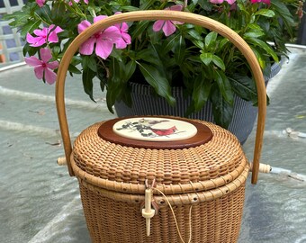 LOVELY BARLOW NANTUCKET Handbag/Nantucket Lightship Handbag