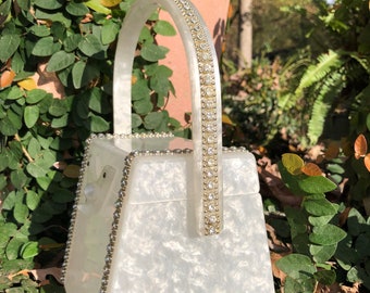 【SCULPTOR】Granny Lucite Handle Bag Ivory 57_989bea8a-1d92-450c-801e-