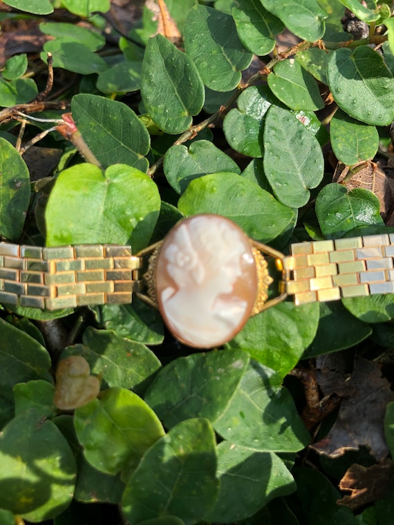 RARE Mid Century CAMEO BRACELET/Vintage Cameos/50… - image 3