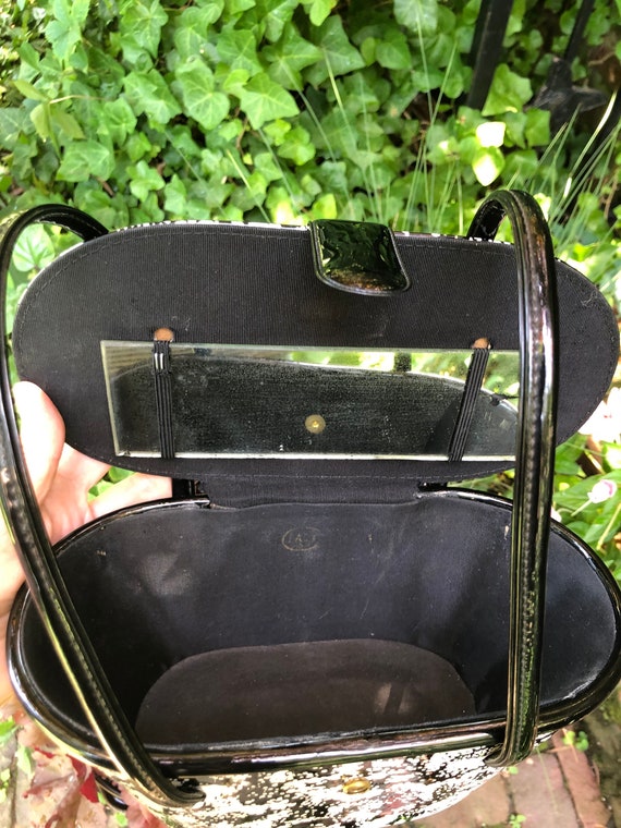 RARE 50's PATENT LEATHER Oval Purse/50's Handbags… - image 5